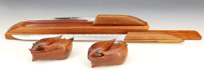 VINTAGE PAKKA WOOD CARVING SET / SALT SHAKERS