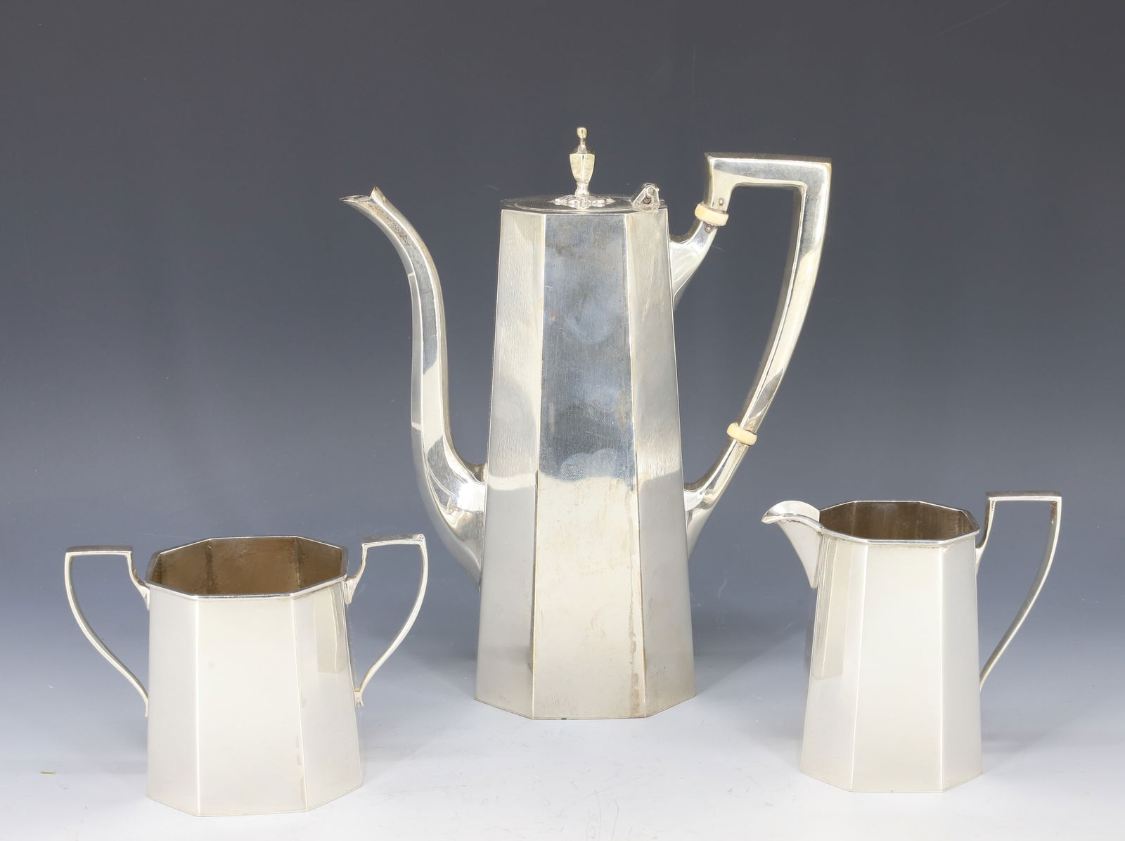STERLING SILVER ART DECO COFFEE SET (1 of 6)