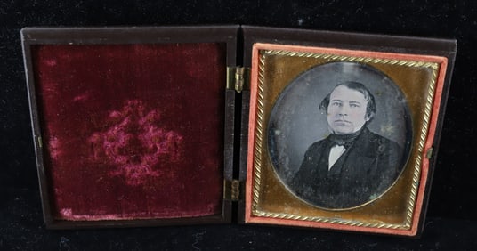 DAGUERREOTYPE IN THERMOPLASTIC CASE