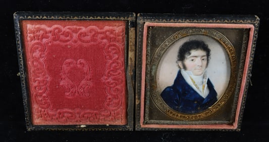 EARLY PORTRAIT MINIATURE OF A GENTLEMAN
