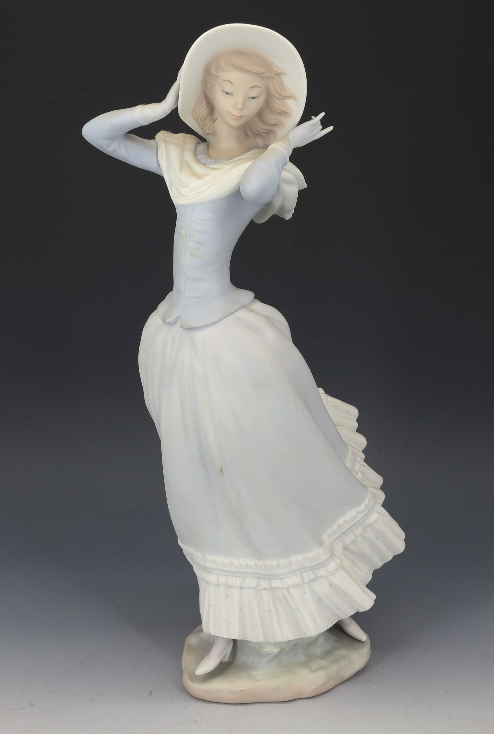 LLADRO SPRING BREEZE  #4936 (1 of 6)