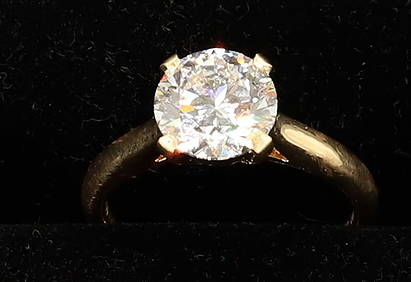 18K GOLD TWO CARAT DIAMOND RING (1 of 7)