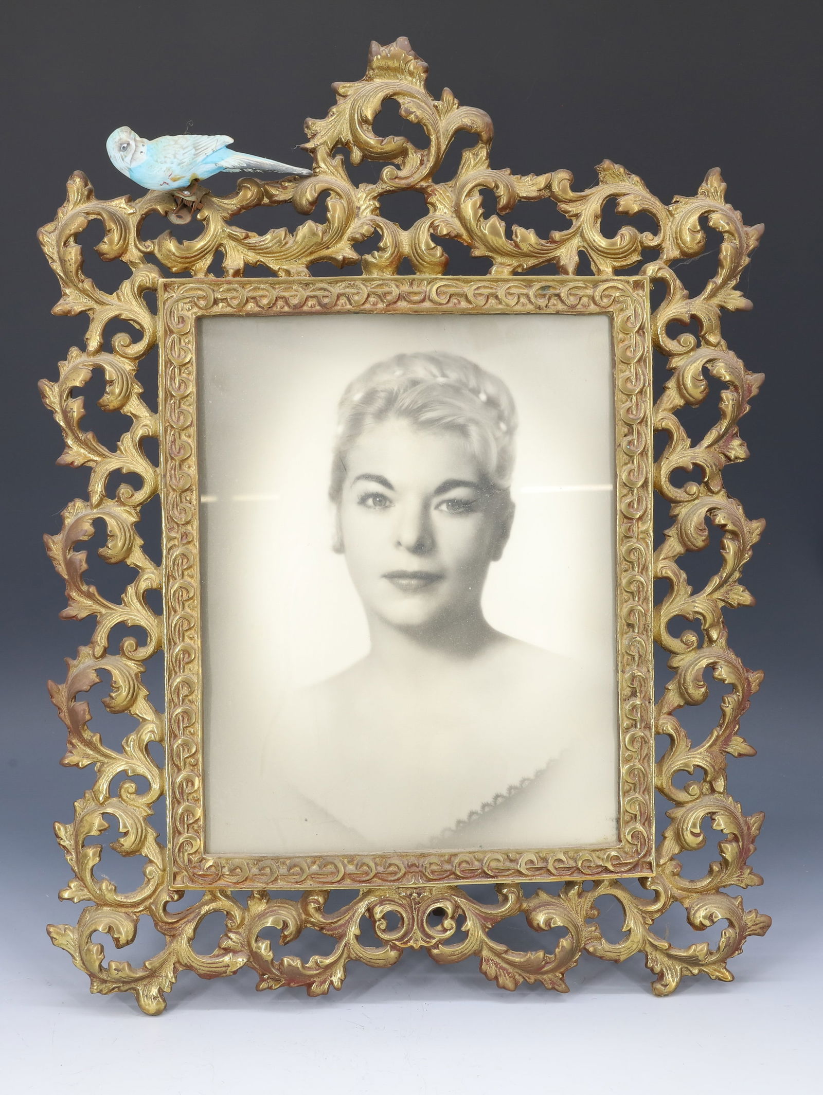 ANTIQUE CAST IRON BRONZE PLATED PHOTO FRAME (1 of 4)