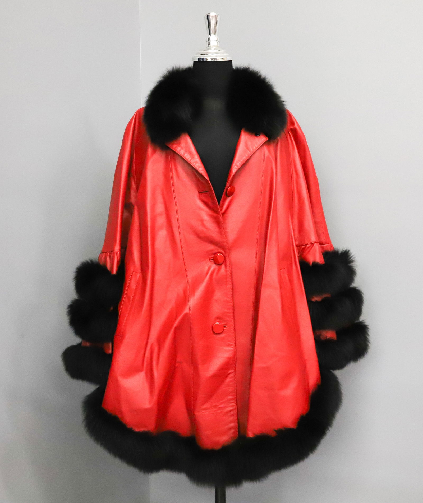 LADIES RED LEATHER COAT WITH DYED FOX TRIM (1 of 4)
