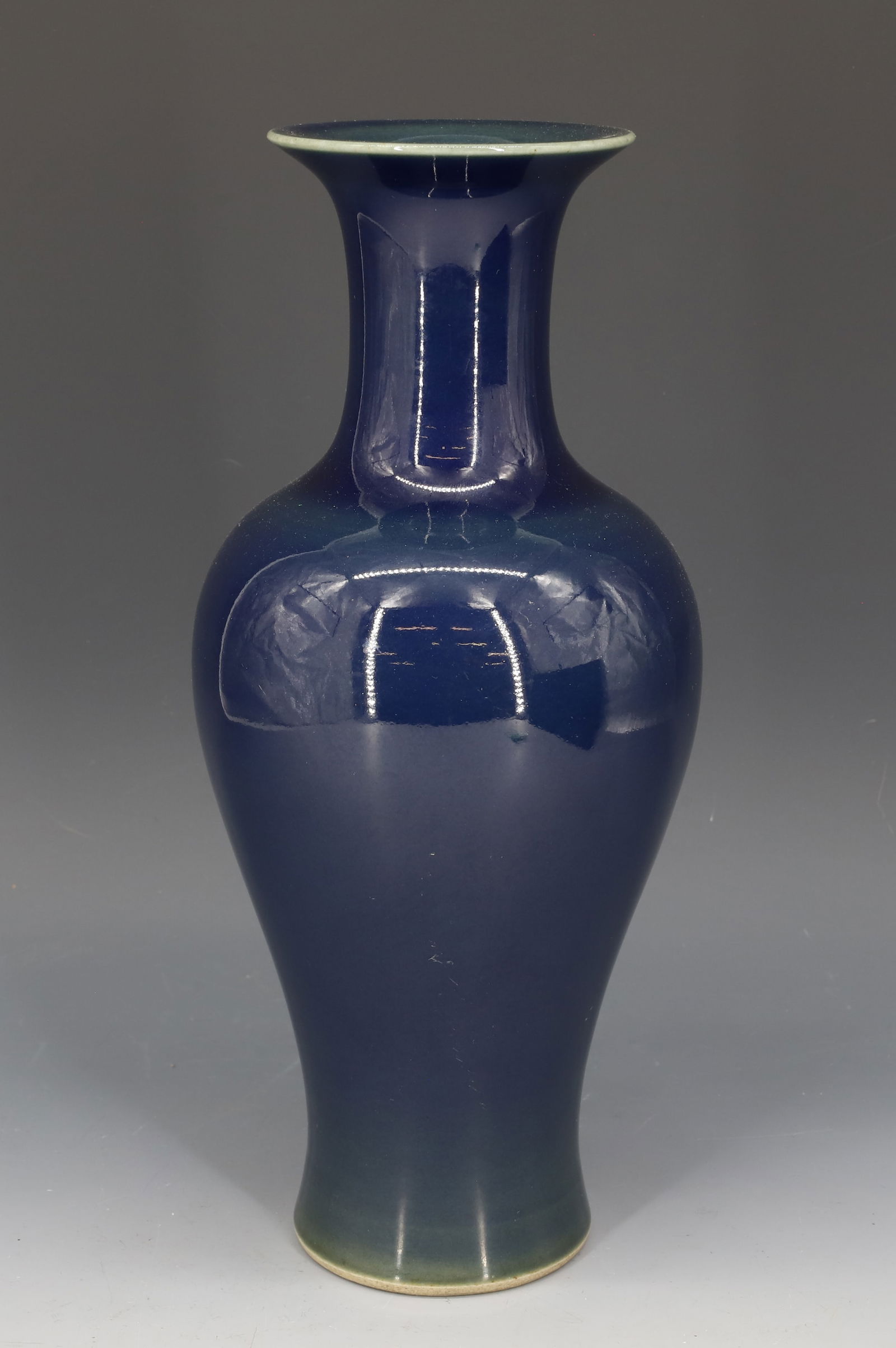 CHINESE DARK BLUE BALUSTER VASE (1 of 5)