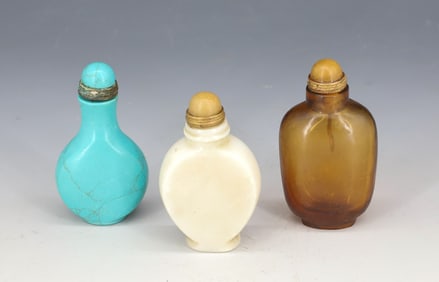 (3) SNUFF BOTTLES HARDSTONE AND GLASS