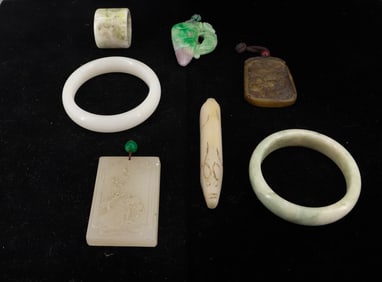 CHINESE CARVED JADEITE ITEMS