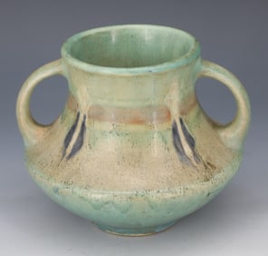 MONTACELLO ROSEVILLE VASE