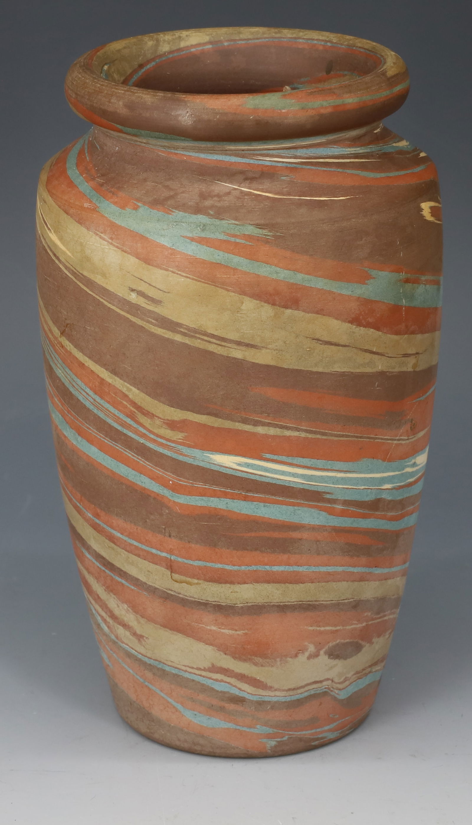 NILOAK MISSION SWIRL VASE (1 of 6)