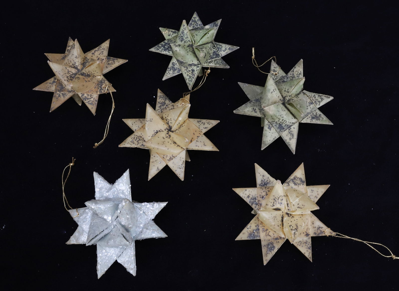 (6) FOLDED PAPER MORAVIAN STARS: MICA DECORATION. 3 1/4" D. PLEASE READ CAREFULLY - THIS IS AN ONLINE ONLY AUCTION -Terms for Purchasing and Shipping of Auction Items. Please read carefully before bidding. Hartzell?s Auction Gallery.