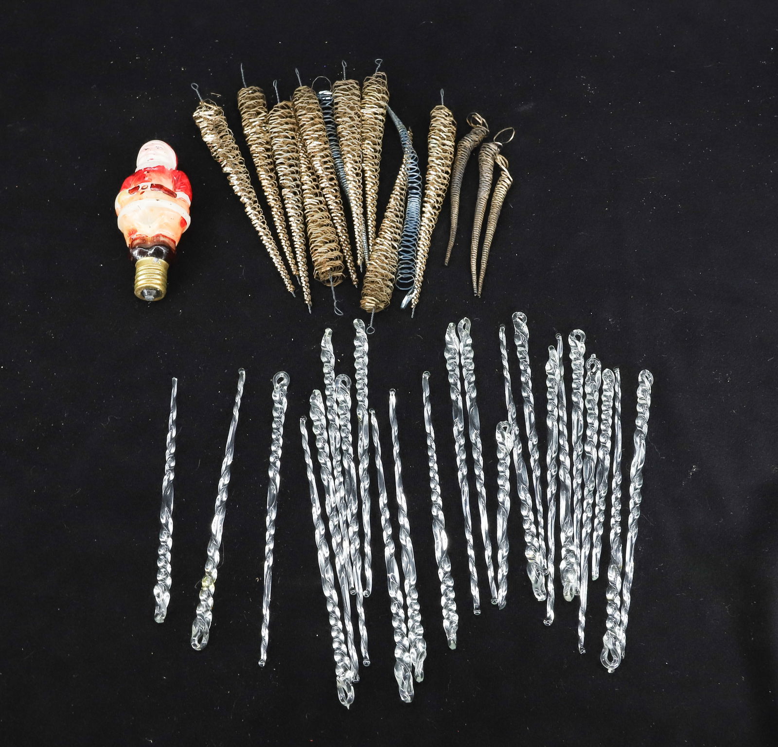 TINSEL COIL / GLASS ICICLES AND SANTA BULB (1 of 5)