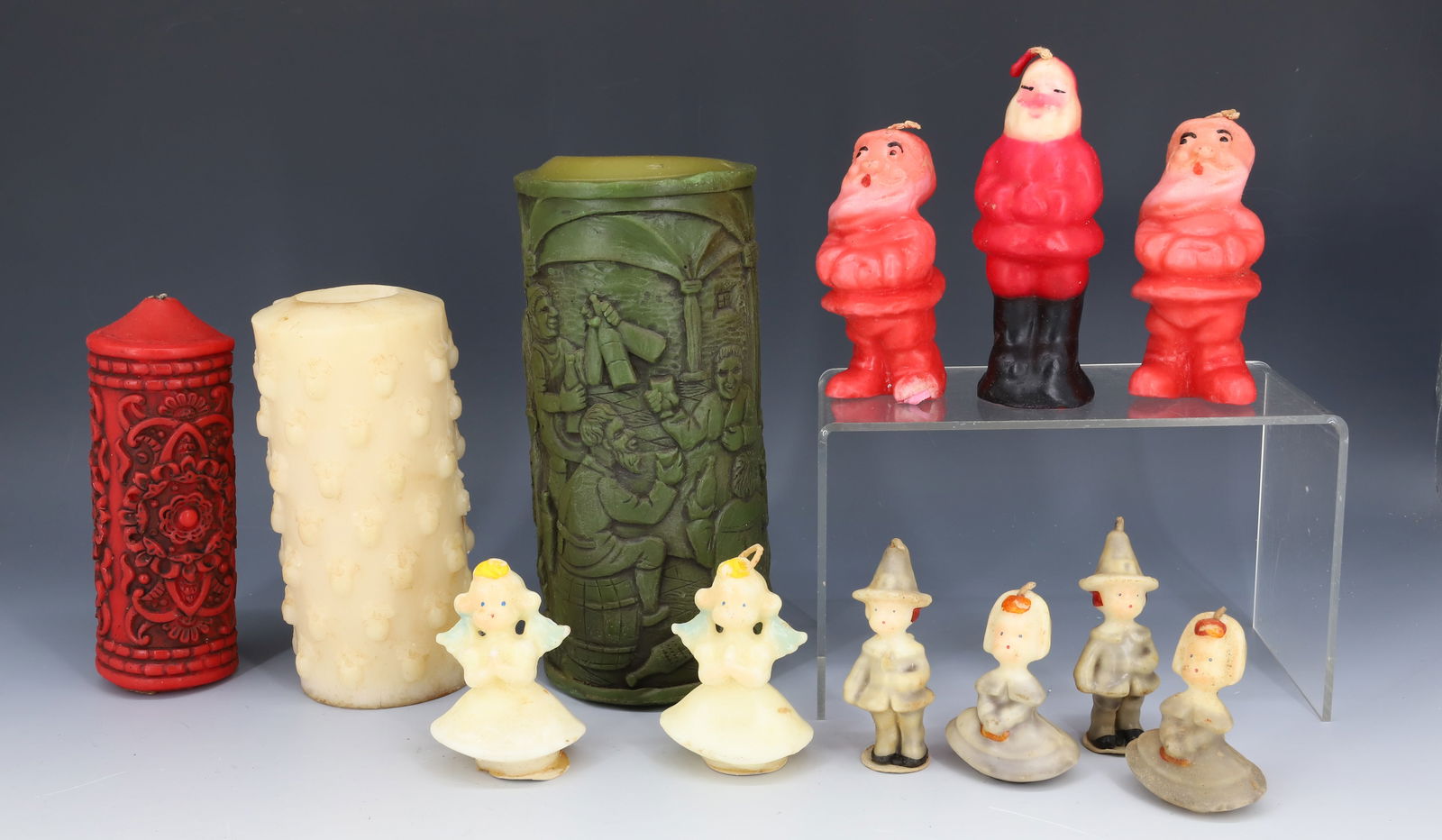 LOT OF VINTAGE HOLIDAY CANDLES (1 of 5)