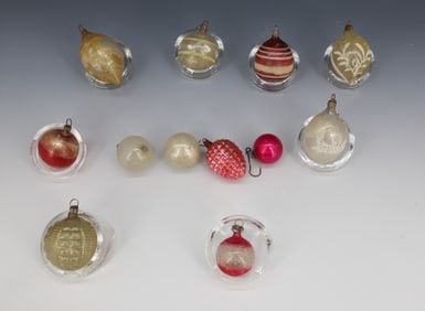 LOT OF VINTAGE CHRISTMAS ORNAMENTS