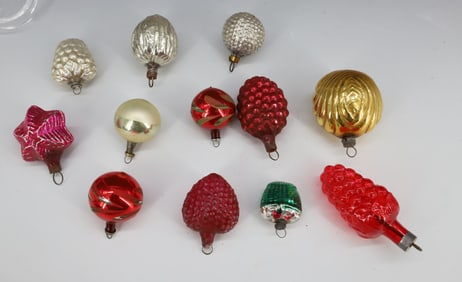 LOT OF VINTAGE CHRISTMAS ORNAMENTS