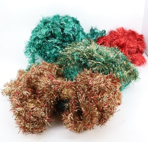 LARGE LOT OF VINTAGE GARLAND