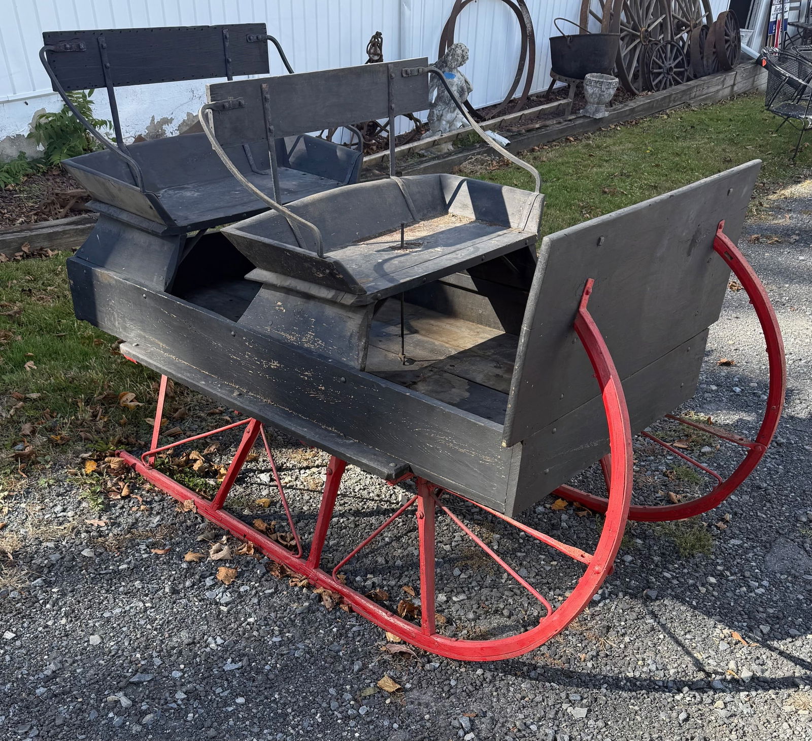 19TH C. ANTIQUE COUNTRY SLEIGH (1 of 8)