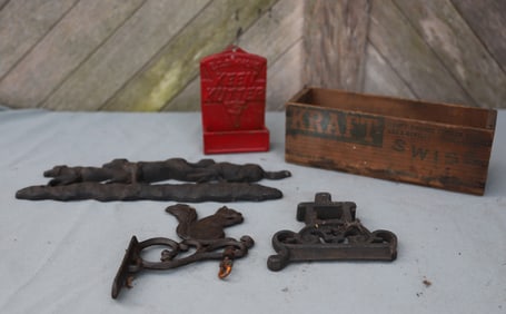 ADVERTISING AND METAL COLLECTABLES