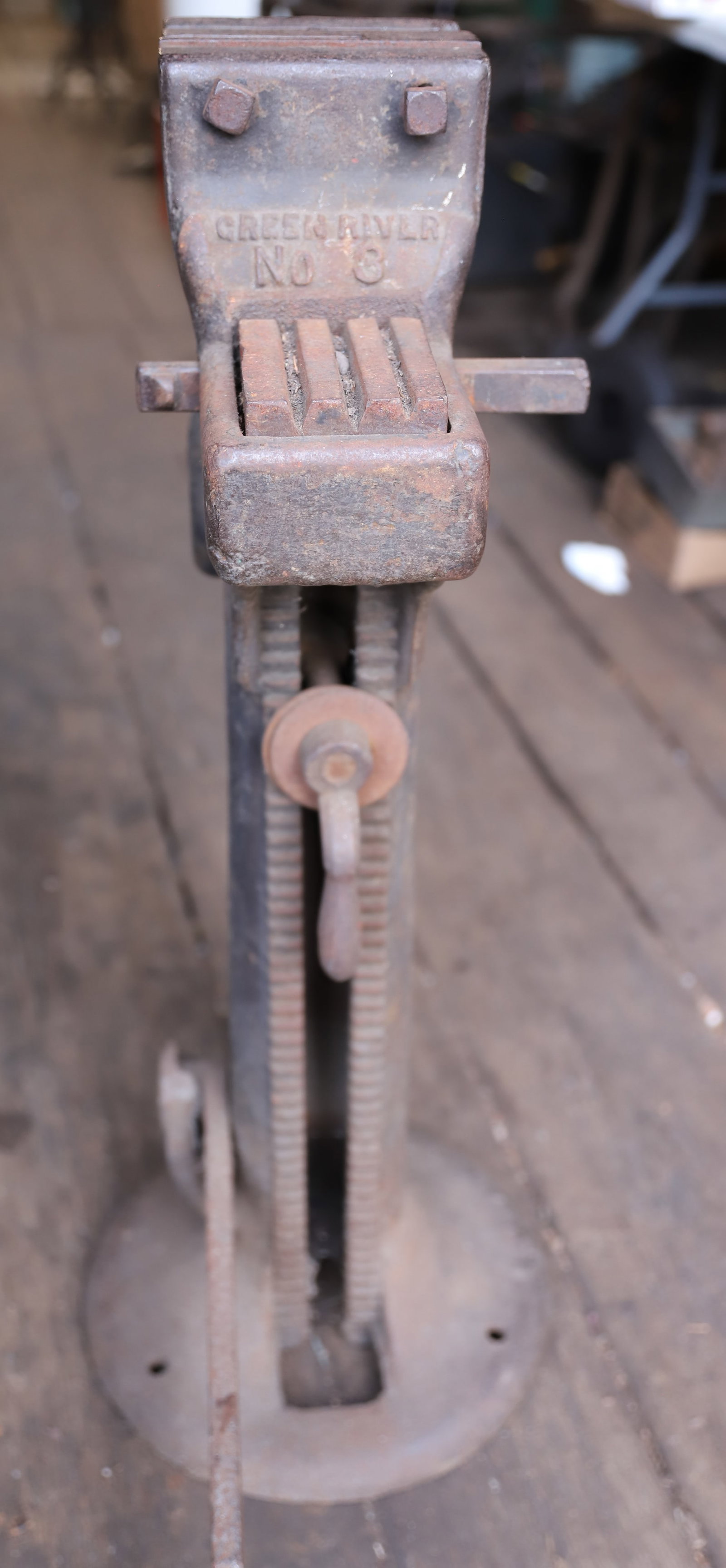 VINTAGE GREEN RIVER NO.3 PIPE VISE (1 of 4)