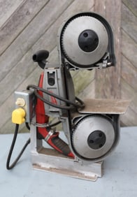 MILWAUKEE PORTABLE BAND SAW