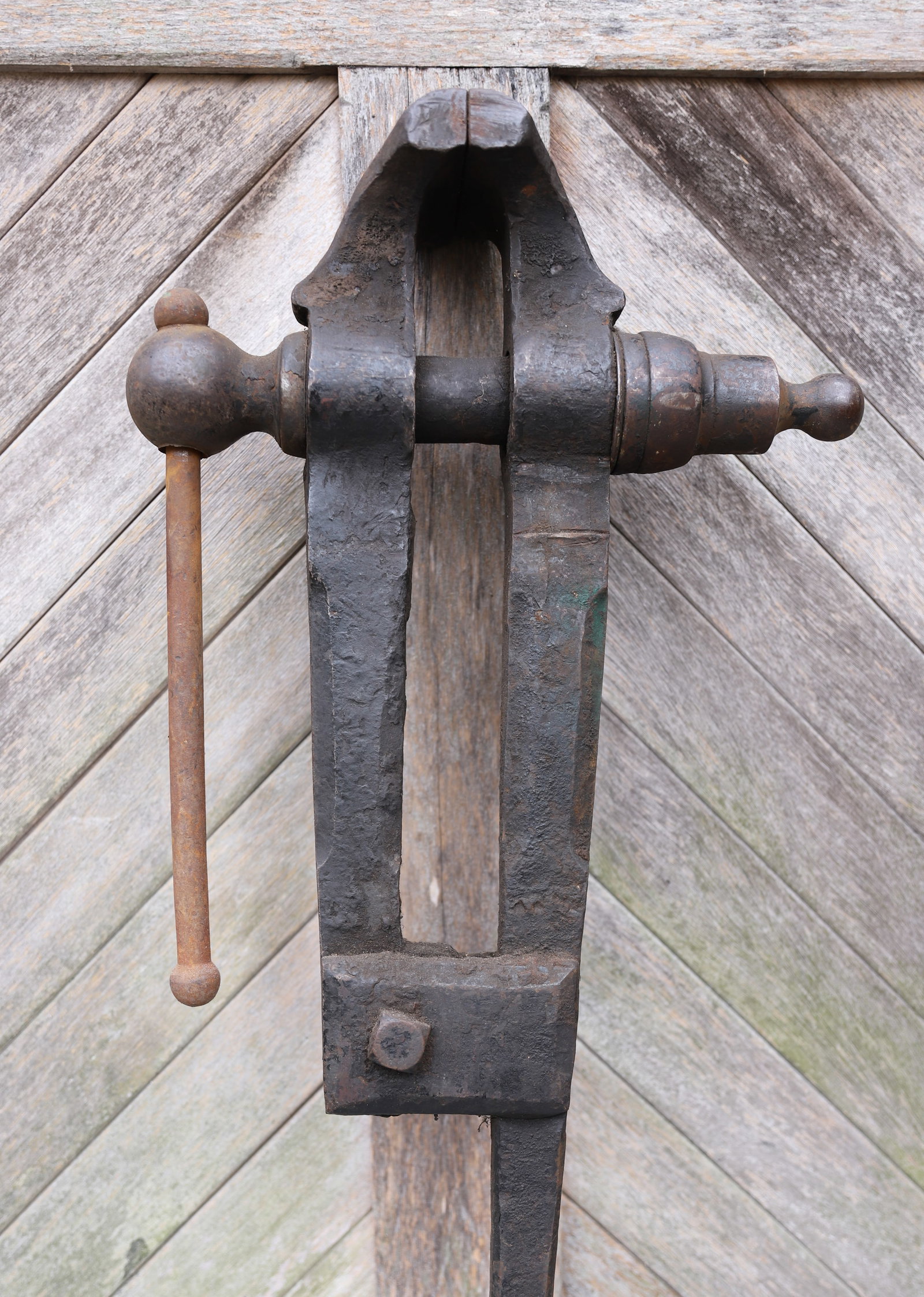 VTG BLACKSMITH POST VISE - 2