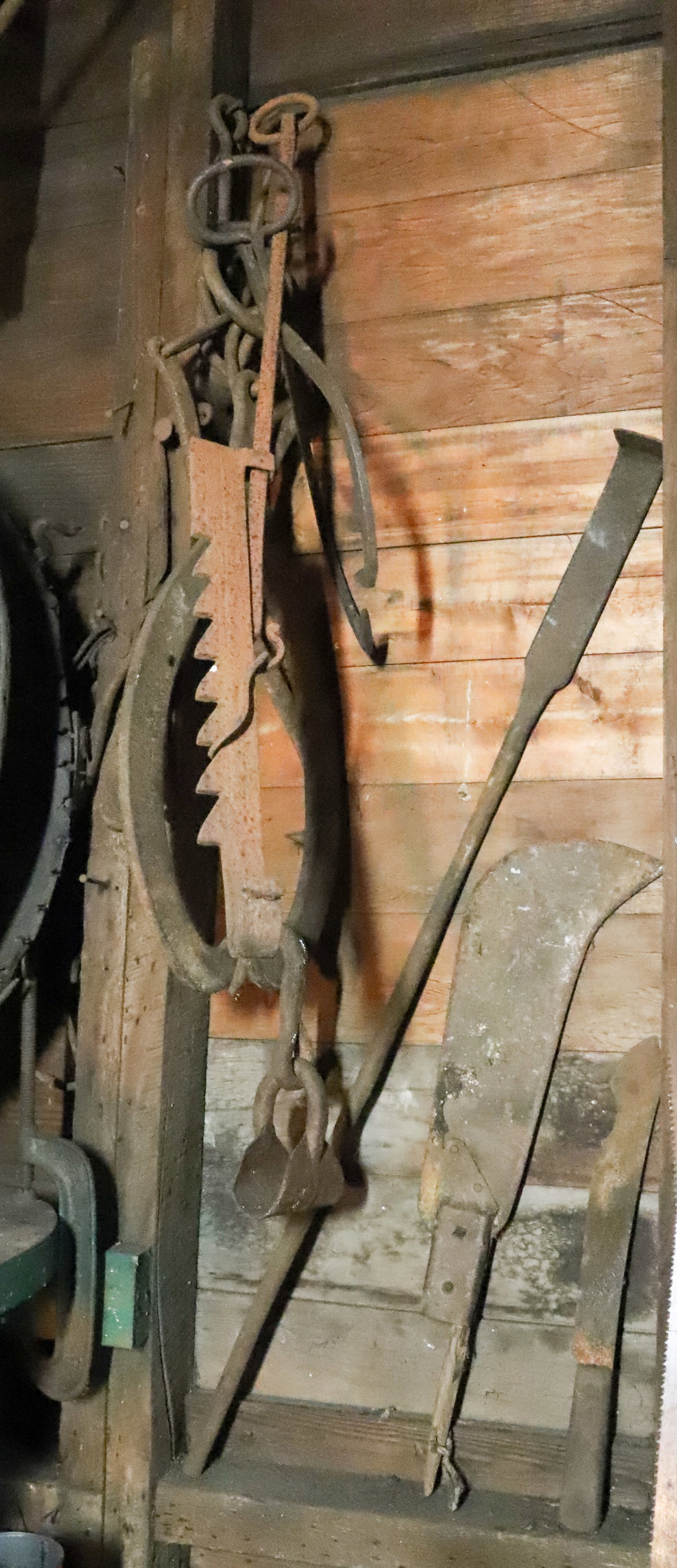 ANTIQUE HANGING TRAMMEL. ICE TONGS: SAWTOOTH TRAMMEL, 3 ICE TONGS AND MORE THIS IS AN ON-SITE ONLINE ONLY AUCTION. ALL ITEMS ARE LOCATED at 1266 CHURCH RD, PEN ARGYL, PA 18072. THERE WILL BE NO SET PREVIEW TIME FOR THIS AUCTION. IF YOU