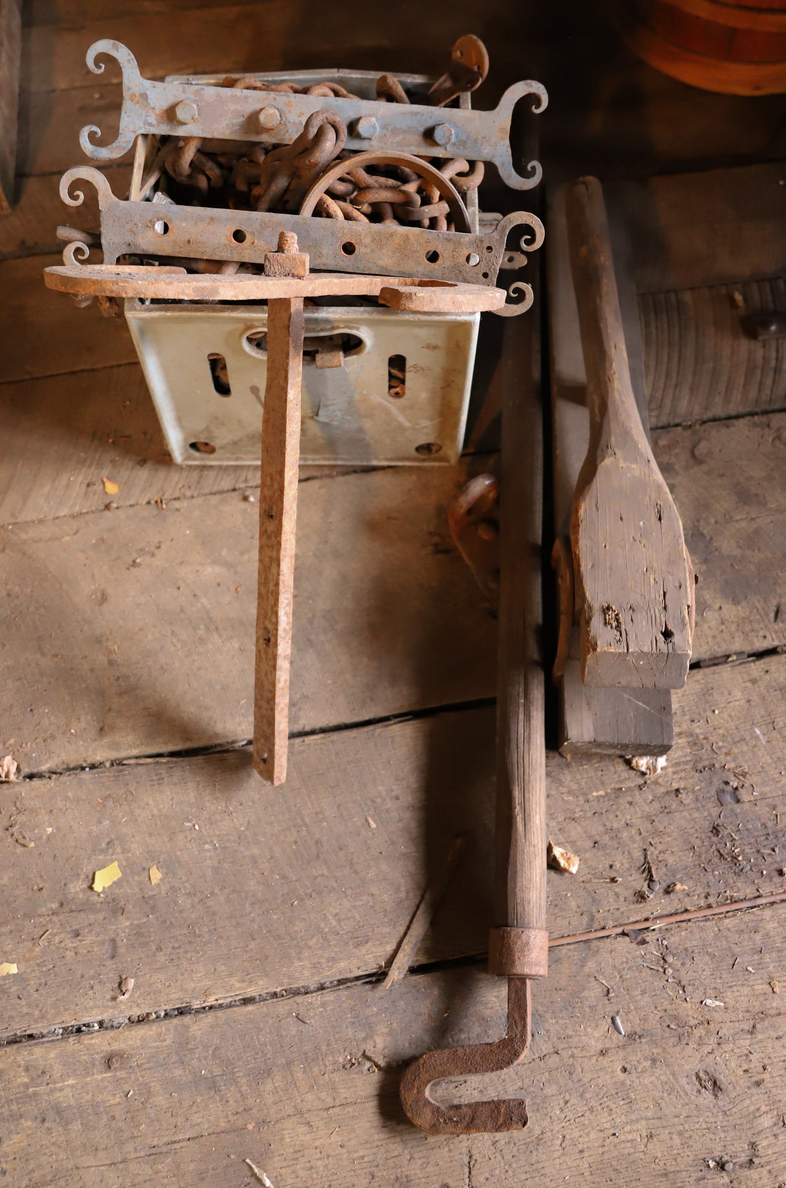 IRON WARE AND WOODEN TOOLS: WROUGHT IRON CHAIN AND OTHER IRON ITEMS WITH WOODEN TOOLS THIS IS AN ON-SITE ONLINE ONLY AUCTION. ALL ITEMS ARE LOCATED at 1266 CHURCH RD, PEN ARGYL, PA 18072. THERE WILL BE NO SET PREVIEW TIME FOR TH