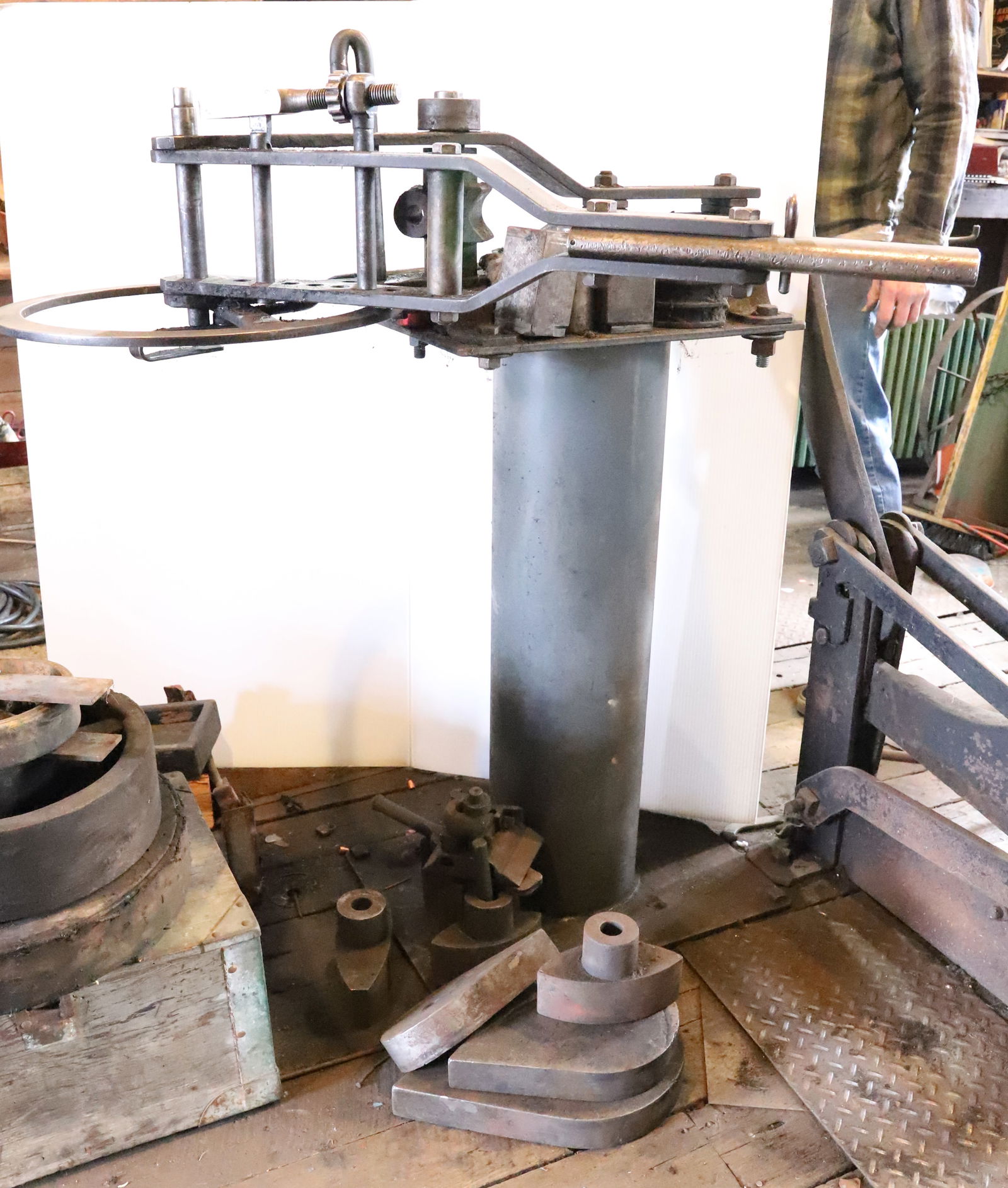 BENDER WITH ACCESSORIES: ATTACHED TO FLOOR STANDING BASE THIS IS AN ON-SITE ONLINE ONLY AUCTION. ALL ITEMS ARE LOCATED at 1266 CHURCH RD, PEN ARGYL, PA 18072. THERE WILL BE NO SET PREVIEW TIME FOR THIS AUCTION. IF YOU NEED TO