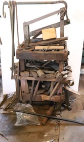 BLACK SMITHH GUILLOTINE WITH TOOLS