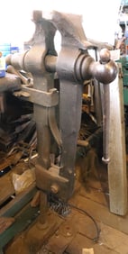 LARGE POLE VICE