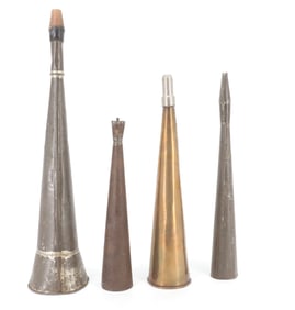 LOT OF VINTAGE HORNS, NOISEMAKERS