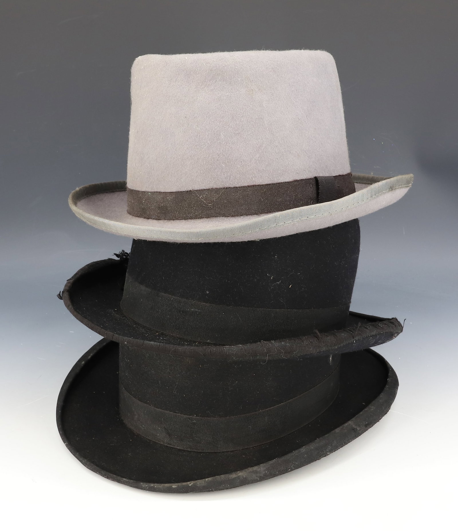 (3) VINTAGE MEN'S HATS: TWO BOWLER STYLE. PLEASE READ CAREFULLY - Terms for Purchasing and Shipping of Auction Items. Please read carefully before bidding. Hartzell?s Auction Gallery. Hartzell's Auction Gallery will handle s