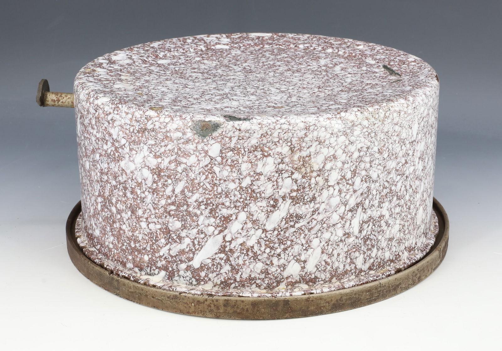 HARPER COOKER & SAD IRON HEATER: ENAMELWARE AND CAST IRON. MRKD. " NO. A2, PAT. SEPT 28, 09" 11" D. PLEASE READ CAREFULLY - Terms for Purchasing and Shipping of Auction Items. Please read carefully before bidding. Hartzell?s Auction