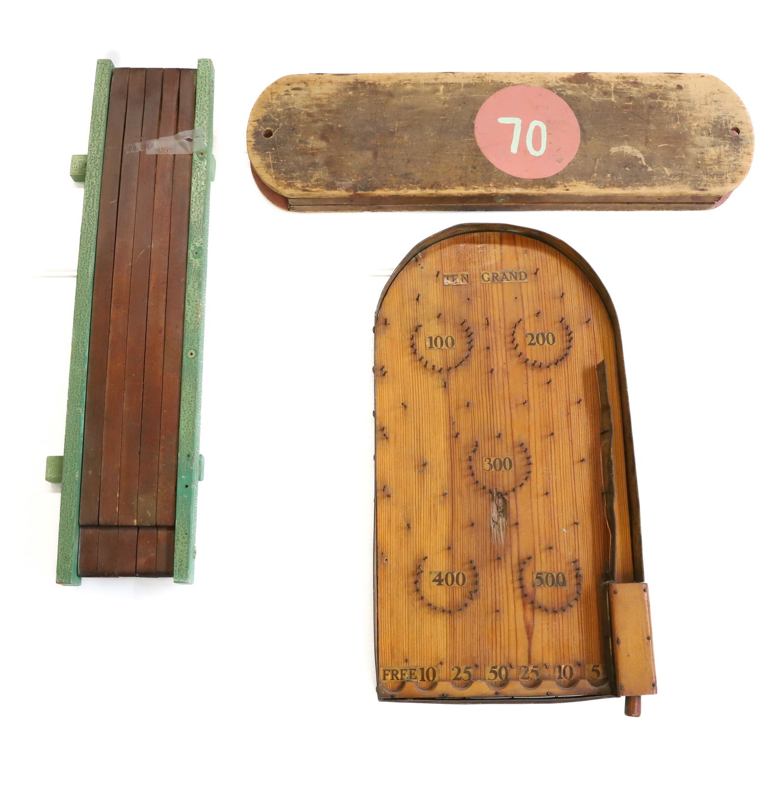 MARBLE GAME AND DRYING RACK: WOOD / METAL "TEN GRAND" MARBLE GAME 22" L. GREEN PAINTED WALL MOUNT DRYING RACK 26" L. AND WOODEN HINGED LID CASE WITH PAINTED "70". POSSIBLY FOR SPOOLS. 25" L. PLEASE READ CAREFULLY - Terms for Purc