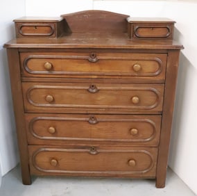 WALNUT VICTORIAN CHEST OF DRAWERS