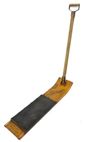 CHILD'S "SKEEBOGGAN",  SLED