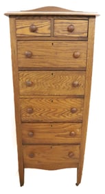 PETITE OAK CHEST OF DRAWERS