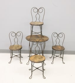 CHILD'S ICE CREAM PARLOR TABLE / CHAIRS