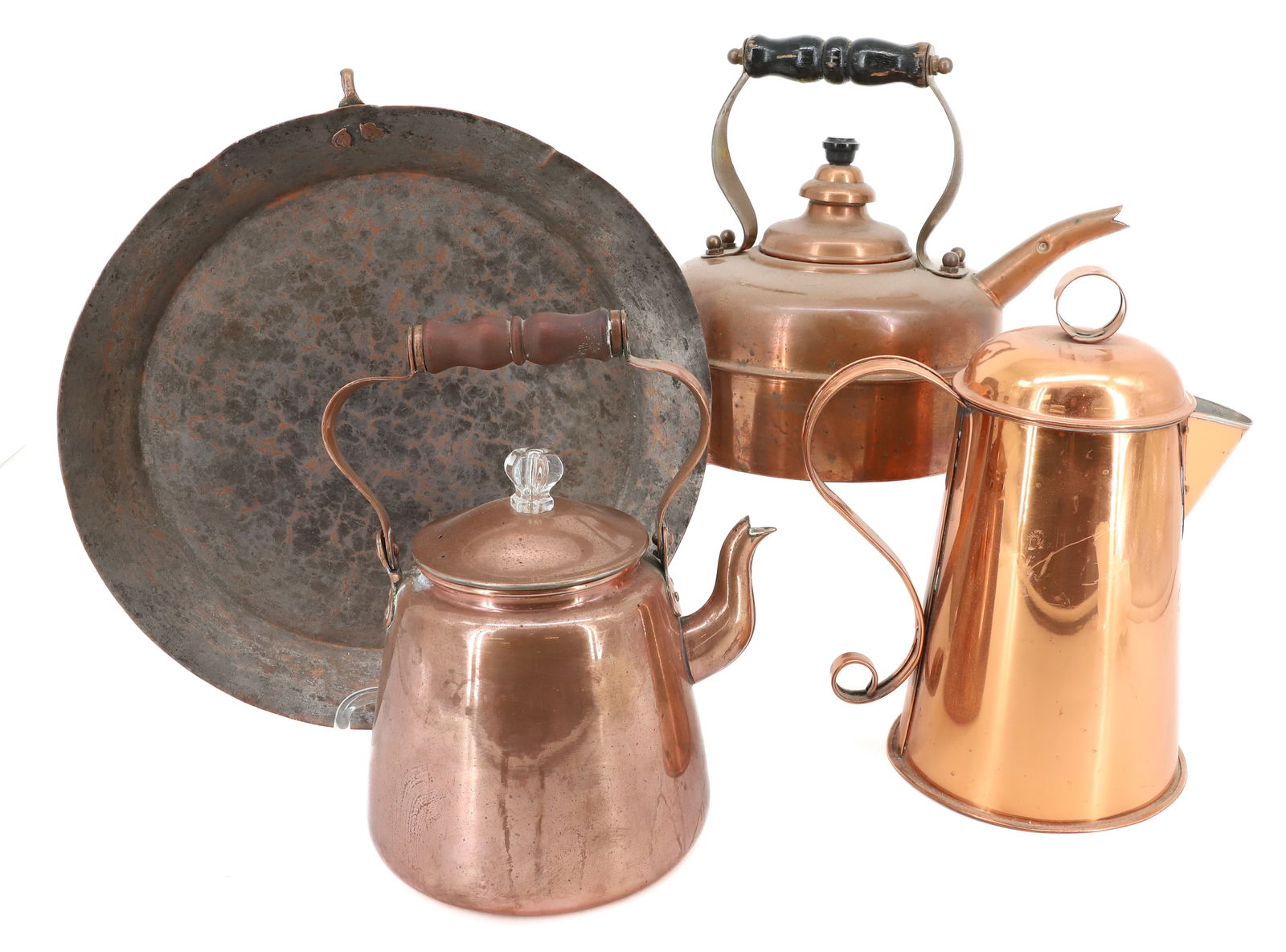 LOT OF VINTAGE COPPER ITEMS: THREE COPPER KETTLES. SQUATTY KETTLE MRKD. "THE SIMPLEX PATENT KETTLE, ENGLAND" 10 1/4" D. SHALLOW PAN 12 1/4" D. PLEASE READ CAREFULLY - Terms for Purchasing and Shipping of Auction Items. Please rea
