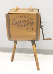 ANTIQUE WOODEN BUTTER CHURN