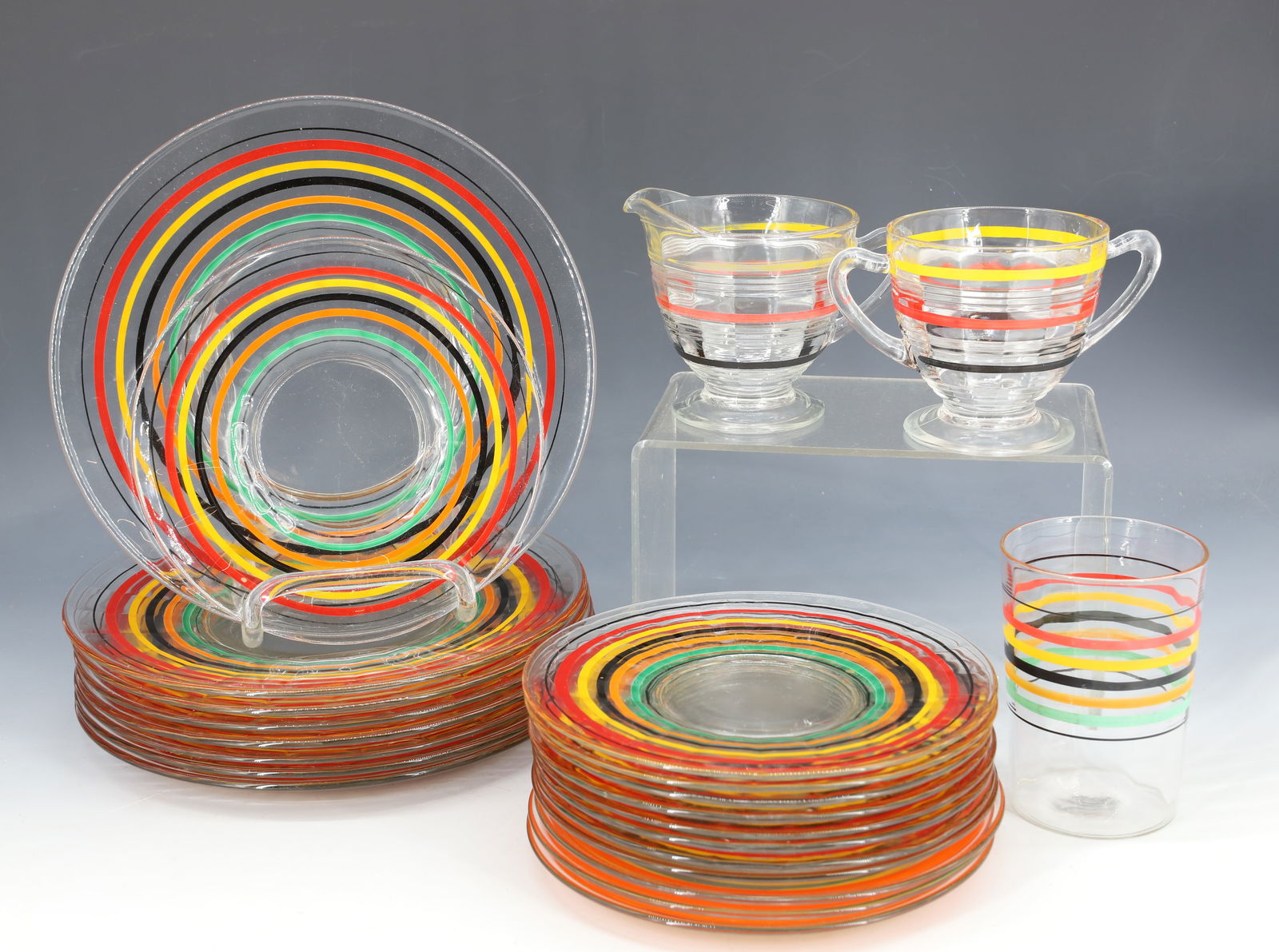 LOT OF VINTAGE STRIPED GLASSWARE (1 of 5)