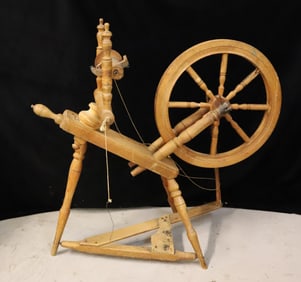 19TH C. SPINNING WHEEL