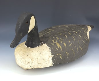 FOLK ART GOOSE DECOY