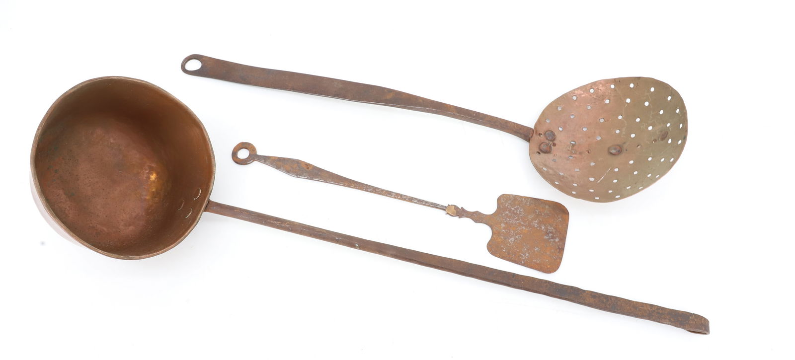 LOT OF COPPER / IRON FIREPLACE UTENSILS: COPPER DIPPER 22" L, COPPER STRAINER AND IRON SPATULA WITH COPPER "SPOT" HIGHLIGHT 12 1/2" L. PLEASE READ CAREFULLY - Terms for Purchasing and Shipping of Auction Items. Please read carefully before b