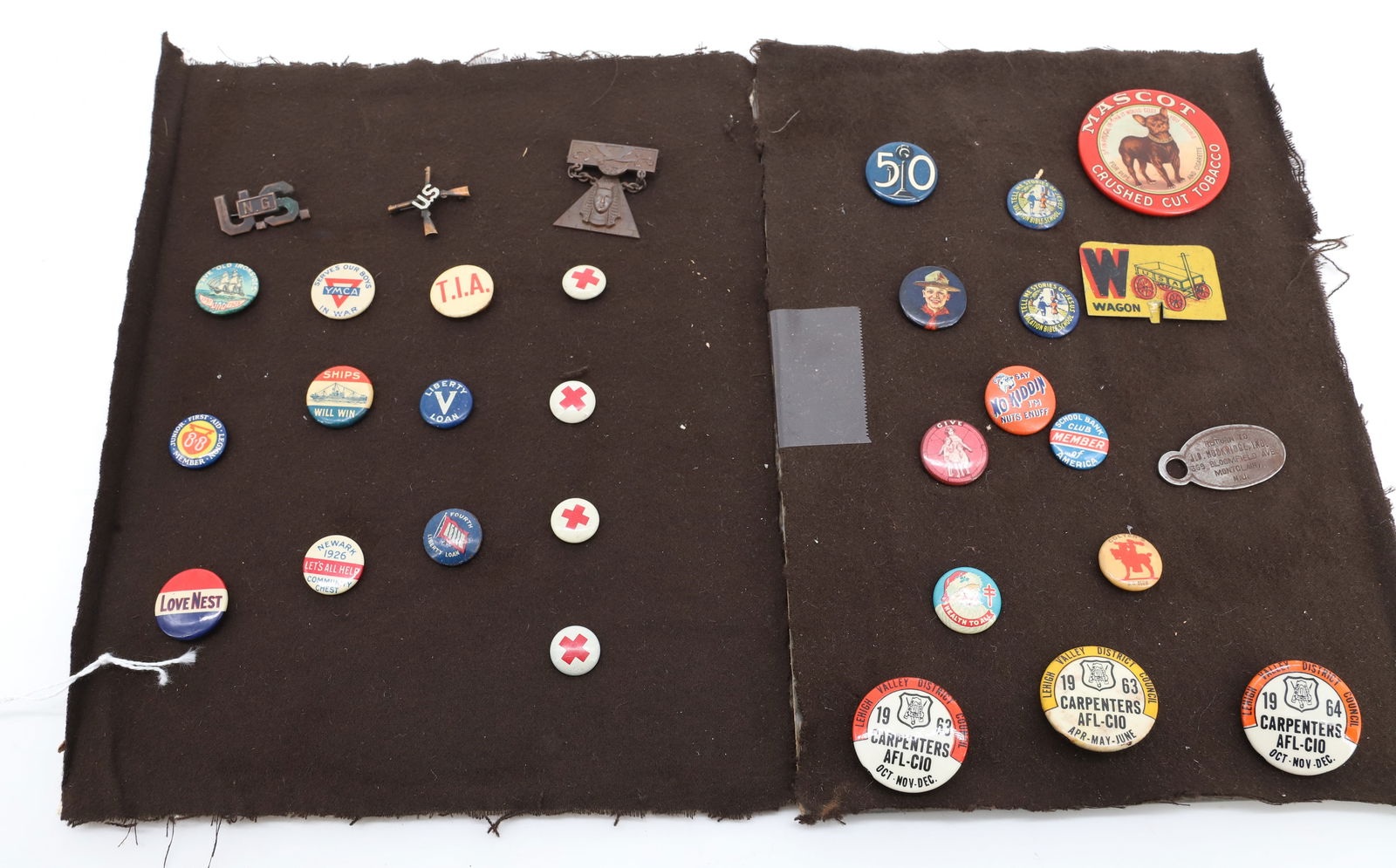 LOT OF VINTAGE PINS, SLOGAN, ADVERTISING: VARIOUS PINS WITH SLOGANS, ADVERTISING AND MILITARY. WITH, "MASCOT CRUSHED CUT TOBACCO" MIRROR 2" D. AND "FORD, CARS, TRUCKS, TRACTORS" KEYCHAIN FOB. PLEASE READ CAREFULLY - Terms for Purchasing and S