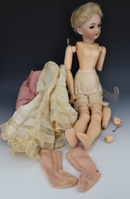 SIMON & HALBIG BISQUE GIRL DOLL