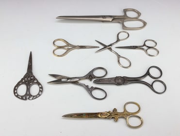 LOT OF ANTIQUE SCISSORS