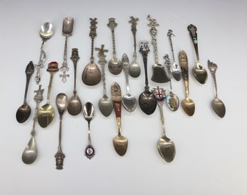 LOT OF SOUVENIR SPOONS