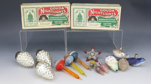 LOT OF CHRISTMAS KUGELS, LIGHTS AND CANDLES