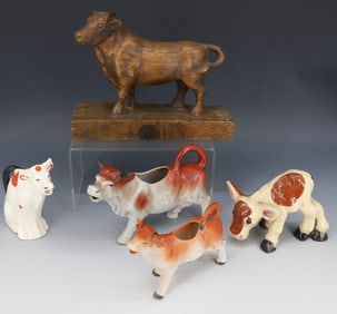 LOT OF COW CREAMERS AND FIGURES