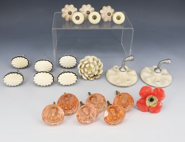 VARIETY OF DRAWER KNOBS